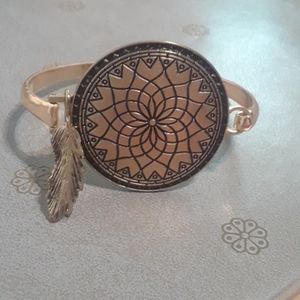 Dream Catcher Latched Bracelet Gold Toned
